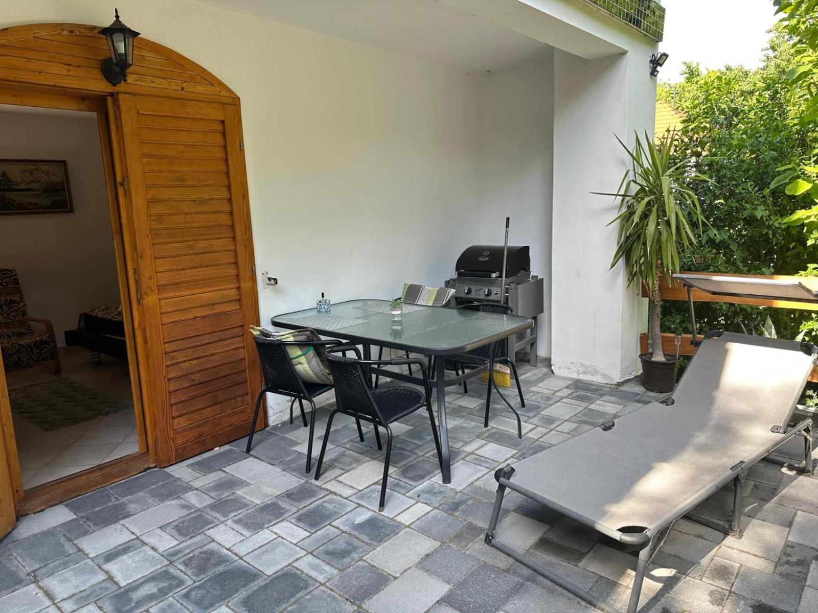 Parraghegy Apartman Villa Zalaszanto Ngoại thất bức ảnh